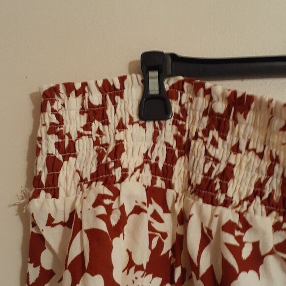 New Skirt/Pockets Universal Thread Women's New With Tags - Picture 4 of 6